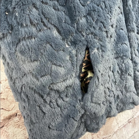 Betsey Johnson Vest Medium Faux Fur Leopard Soft - Picture 5 of 5